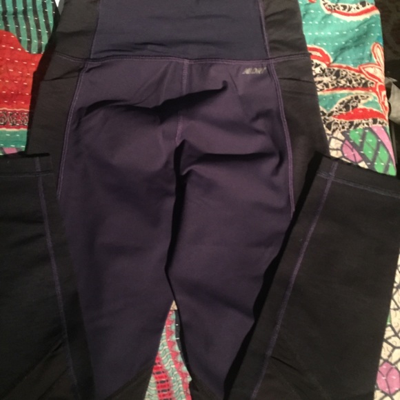Tek Gear active wear legging dry tek size small - Picture 2 of 6